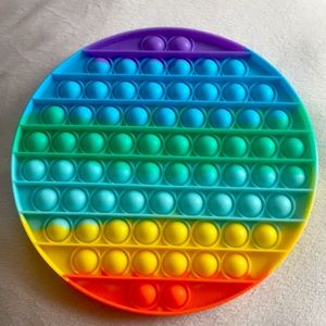 Rainbow medium pop it